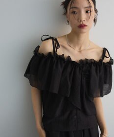 Green Parks マルチＷＡＹオフショルフリルブラウス