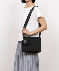 CLATHAS レザン ショルダーバッグ