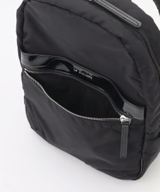 LA BAGAGERIE エナメルアクセントリュックサック