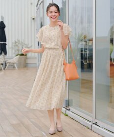 Tiaclasse 【小倉優子さん着用・洗える】フレアスリーブ柄ワンピース