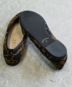 muuc イラカ柄刺繍のバレエシューズ