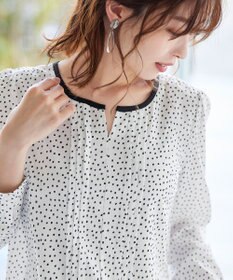 Tiaclasse 【洗える】大人上品な配色ピンタックブラウス