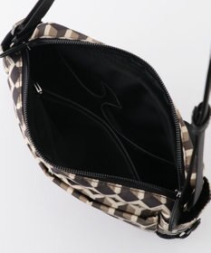 Y'SACCS キュービックモノグラム　スクエアショルダー