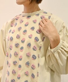 muuc 〈遠州織物の工場で織られた上質なコットン生地〉あじさい小花柄刺繍切り替え ボリューム袖 プルオーバーブラウス