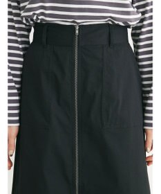 Green Parks フロントＺＩＰセミフレアスカート