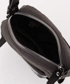 Y'SACCS ポリエステルツイル ポシェット