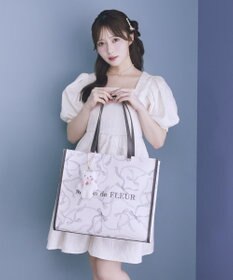 Maison de FLEUR リボンパールプリントマルチポケットトートバッグ