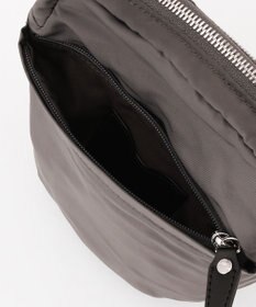 Y'SACCS ポリエステルツイル ポシェット