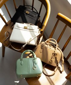 組曲 ベルトデザインスクエアショルダーバッグ