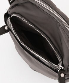 Y'SACCS ポリエステルツイル ポシェット