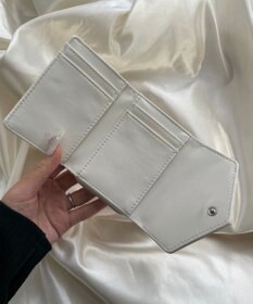 WEGO メタルリボンレターフラップウォレット