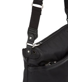 ACE BAGS & LUGGAGE PROGRES アベス ショルダーバッグ 縦型 20182