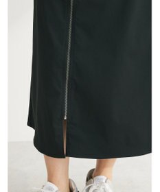 Green Parks フロントＺＩＰセミフレアスカート