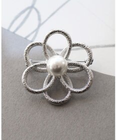 Tiaclasse 【安田美沙子さんスタイリングアイテム】フラワーモチーフブローチ