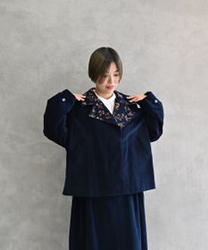 muuc 〈遠州織物の工場で織られた上質なコットンコーデュロイ生地〉花刺繍ショートコート（セットアップ可能）