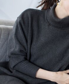 Tiaclasse 【洗える】華のあるニットタートルワンピース