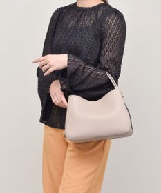 INTER-CHAUSSURES 【LORISTELLA】ミディアムサイズレザーハンドバッグ