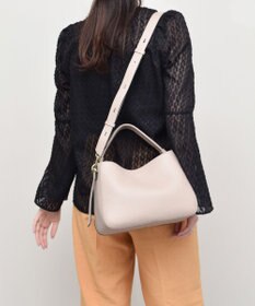 INTER-CHAUSSURES 【LORISTELLA】ミディアムサイズレザーハンドバッグ