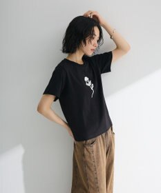 Green Parks ・ＤＯＵＢＬＥ　ＦＬＡＧＳ　ローズチェーン刺繍ＴＥＥ