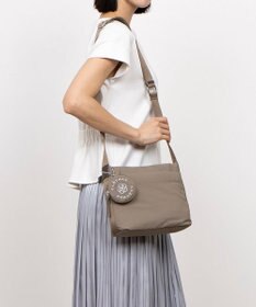 CLATHAS レザン ショルダーバッグ