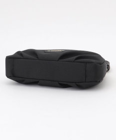 LA BAGAGERIE ポリエステルキャンバス　タックポシェット