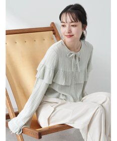 earth music&ecology フリル切替えショートブラウス