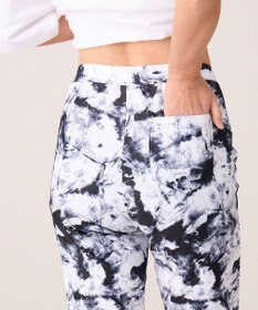 Chacott モノクロプリントブーツカットパンツ