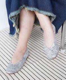 nouvelleRobe Oū 【本革・高反発】Square-plain スクエアトゥ Vカットゼブラ柄パンプス