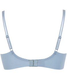 Wing 【重力に負けないバストケアBra】気軽にバストケア　背中すっきり　ウイング／ワコール　KB2408