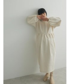 Green Parks armonia. エンボスタックコクーンワンピース