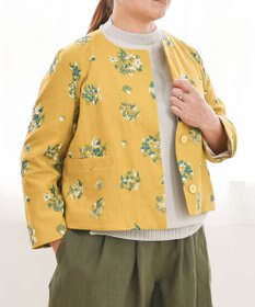 muuc 〈コットン×リネン〉〈高品質なドライタッチ生地〉〈遠州織物の工場で織られた上質なコットン生地〉野小花刺繍 ノーカラージャケット
