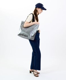 LeSportsac LG REVERSIBLE TOTE/ガンメタル/ブラックソリッド