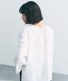 UNFILO L エンブロイダリー ブラウス