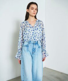 GRACE CONTINENTAL スモールフラワーケープトップ