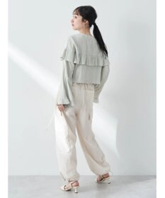 earth music&ecology フリル切替えショートブラウス