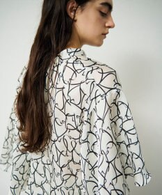 GRACE CONTINENTAL ラインハートケープブラウス