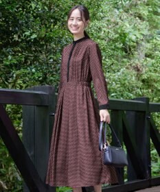 Tiaclasse 【新色追加・洗える】配色バンドカラー幾何学柄ワンピース