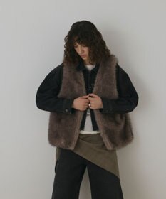 GRACE CONTINENTAL フェイクフォックスファ－ベスト