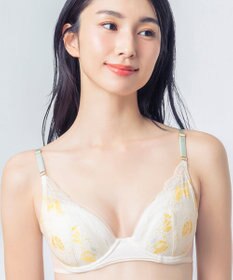 Wing 【SHIHOさん着用】 ブラジャー 自分のからだに合うフィット感 バストになじみやすい 背中すっきり 【マッチミーブラ】 ブラ KB2004 ウイング／ワコール