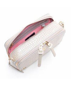 A.D.M.J. 【牛革】クロコ型押しスクエアショルダー