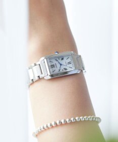 CITIZEN 【人気の長角ケース】電池交換不要の光発電エコ・ドライブ ウオッチ EW5620-55A