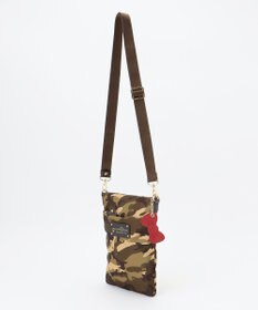 LA BAGAGERIE 【LA BAGAGERIE×HELLO KITTY】リボンチャーム付き　スクエアポシェット