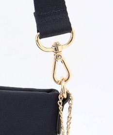 LA BAGAGERIE 【LA BAGAGERIE×HELLO KITTY】リボンチャーム付き　スクエアポシェット