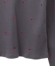 Green Parks ・ＤＯＵＢＬＥ　ＦＬＡＧＳ　ハート刺繍リブロンＴＥＥ