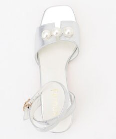 Feroux パールポイント サンダル