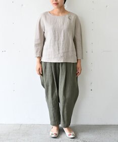 muuc 〈高品質ベルギーリネン〉〈オンオフ着られる〉花刺繍モチーフ付きリネンプルオーバー