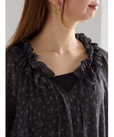 Te chichi フラワーシフォンフリルネックドレス