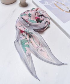 Tiaclasse 花柄ダイヤ型スカーフ