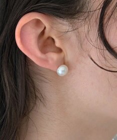 Phoebe 〈金属アレルギー対応〉シェルパール ミニマルスタッドピアス/ホワイト　1.0mmパール