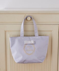 Maison de FLEUR フレームロゴサテンバッグ